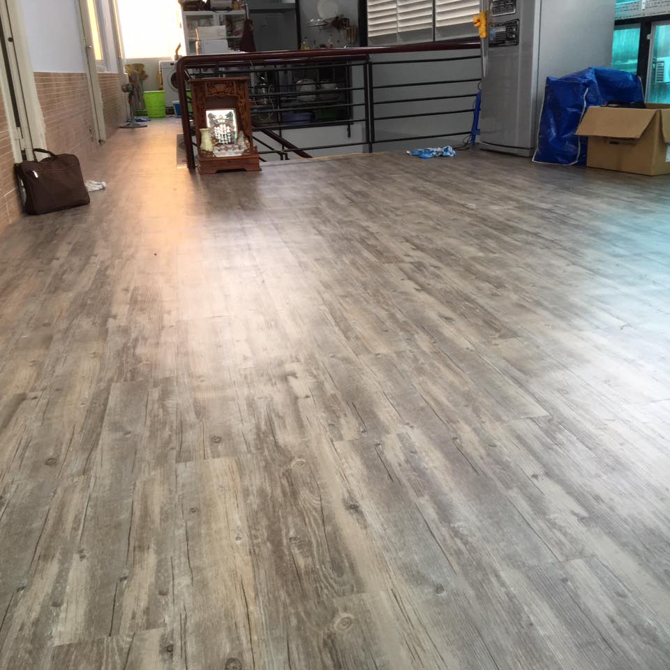 sàn nhựa giá gỗ deluxe 
