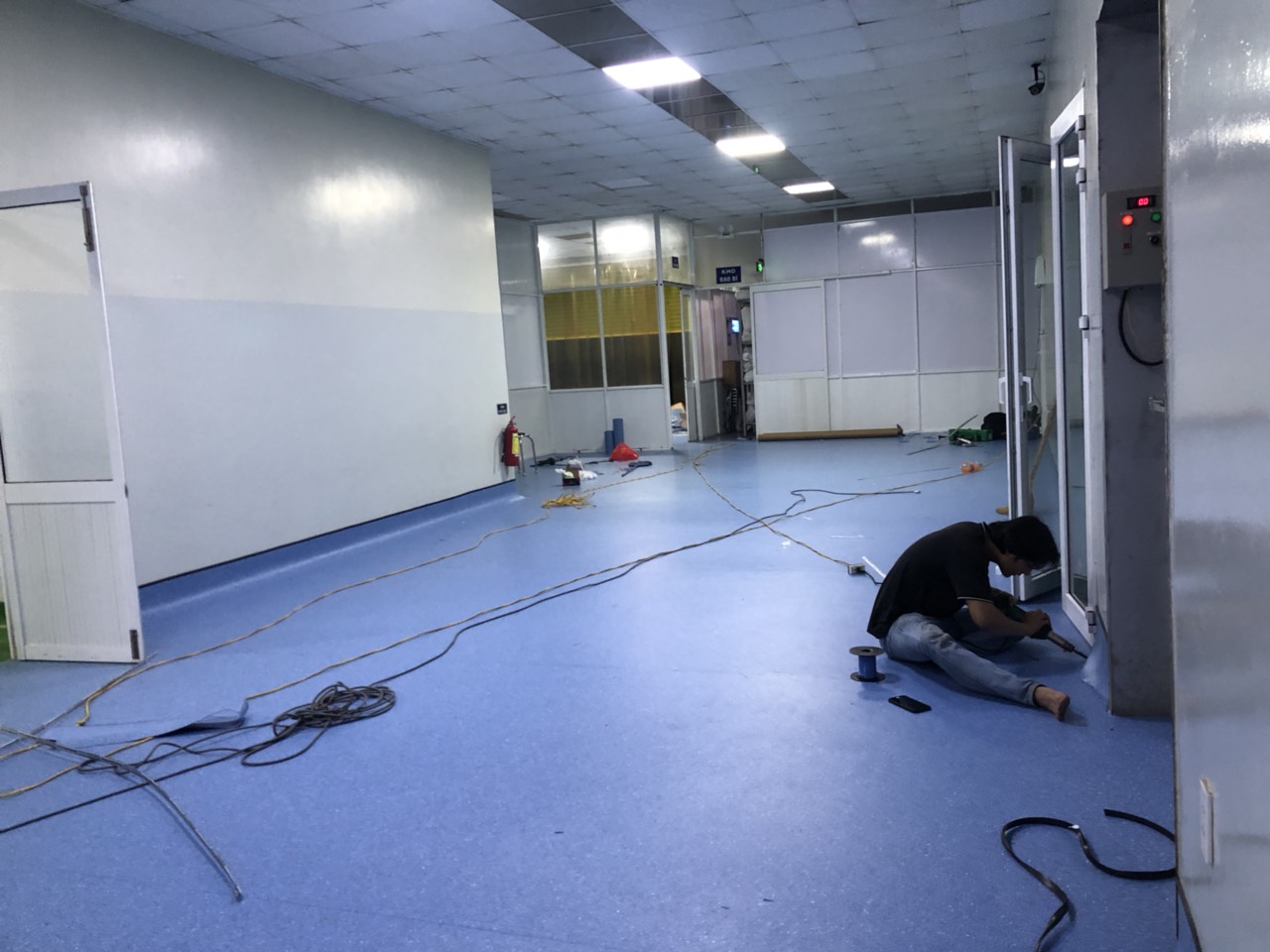 Sàn vinyl kháng khuẩn  nhà xưởng 