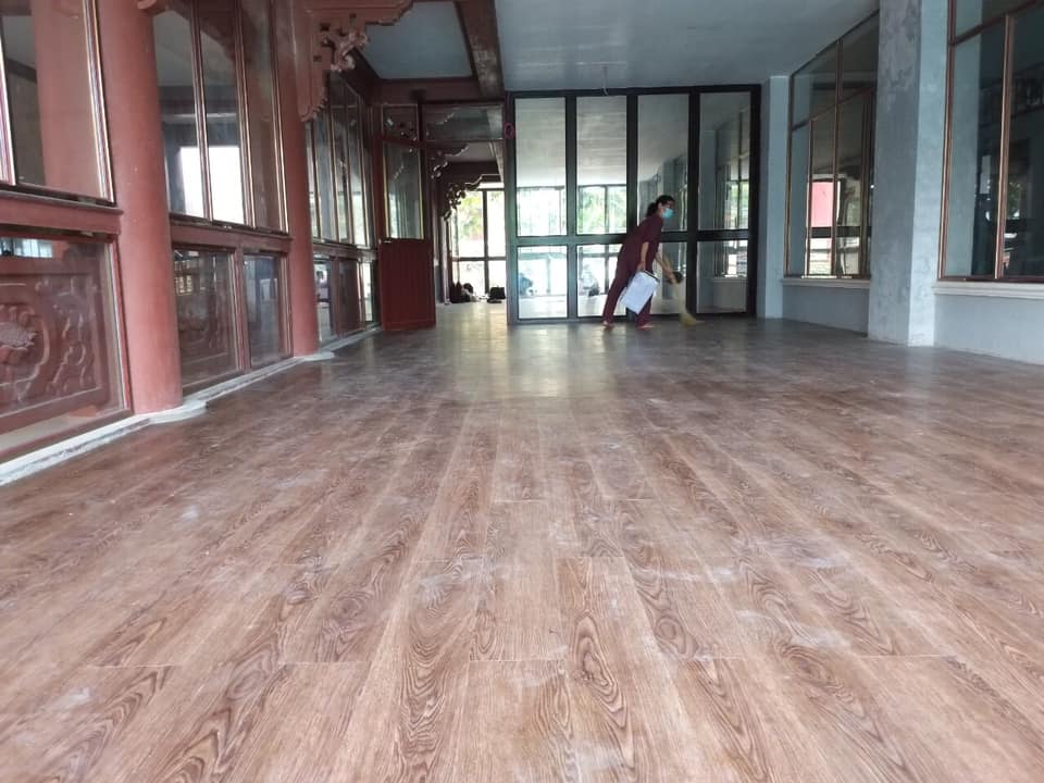sàn nhựa giả gỗ deluxe
