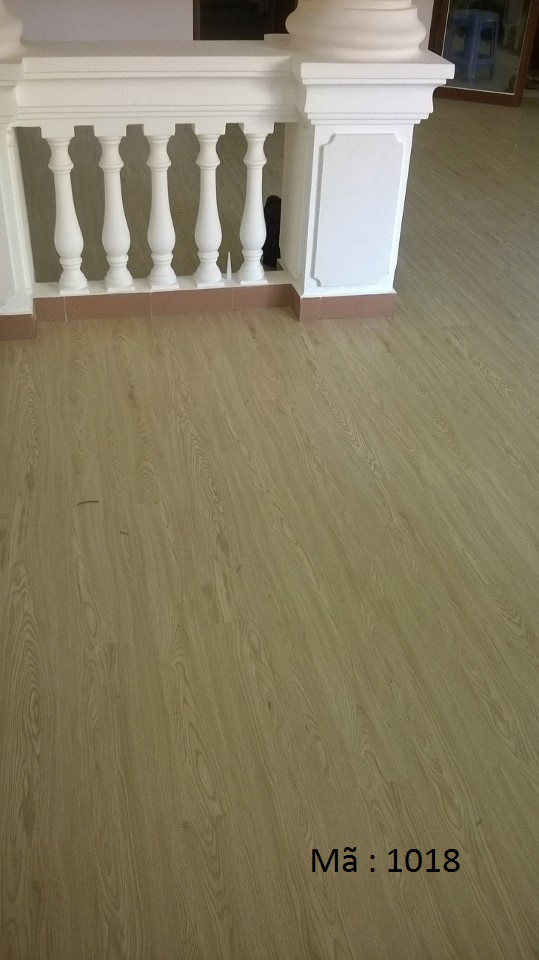 Sàn nhựa giả gỗ 1018