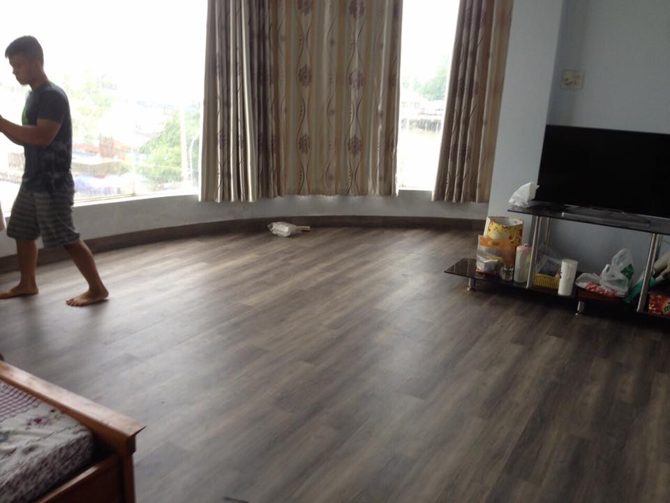 Sàn nhựa amstrong Aw 79c lót sàn căn hộ chưng cư .